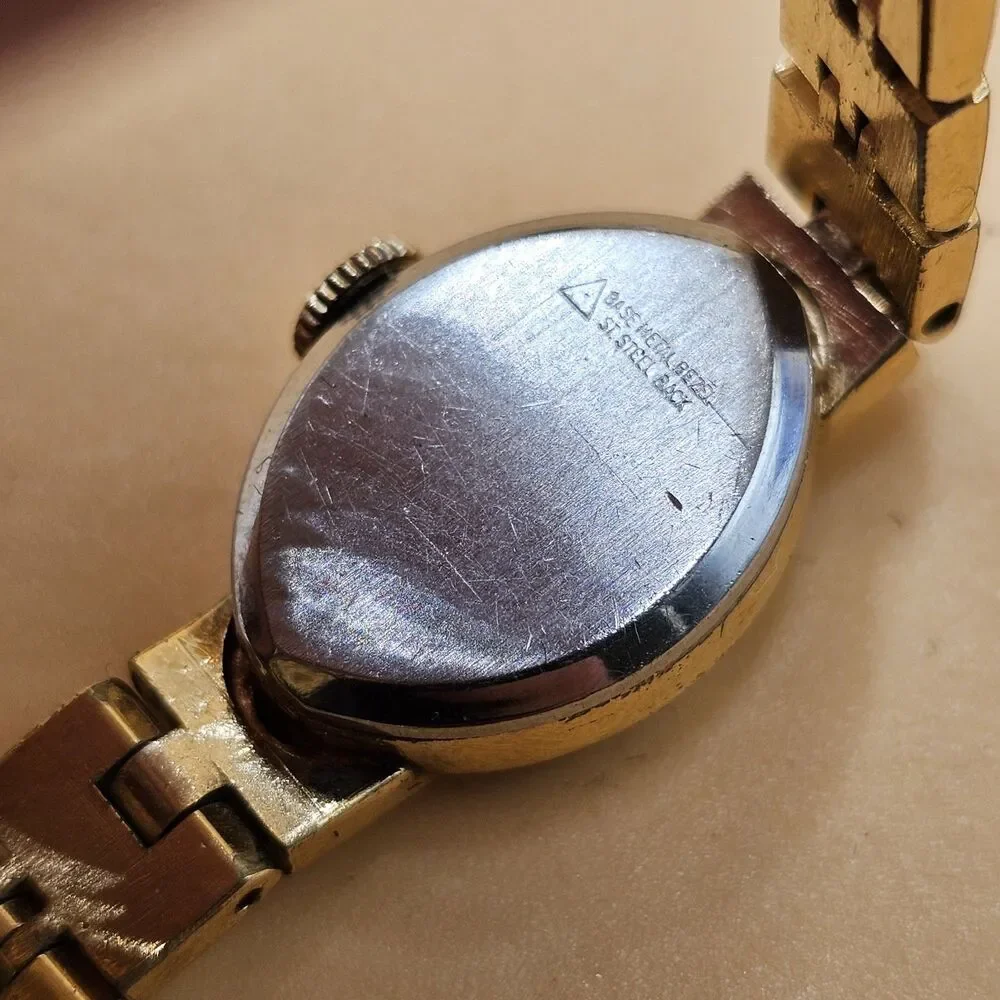 Benrus 1176-318 21 Jewel Gold Tone Vintage Ladies Cocktail Watch Runs Great
